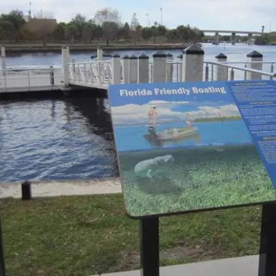 Florida Friends Boating kiosk (Photo credit: FWC)
